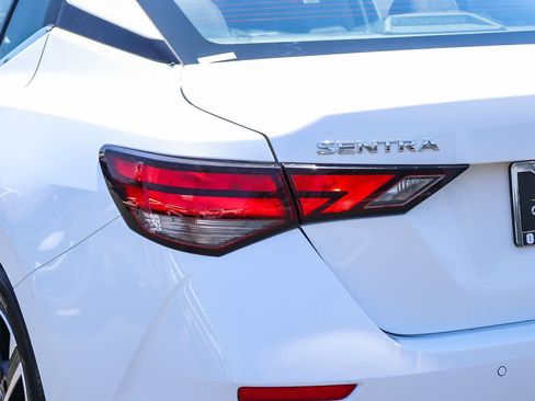 Used 2024 Nissan Sentra SV FWD image 7