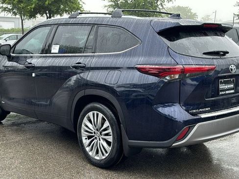 New 2026 Toyota Highlander Platinum AWD/4WD image 6