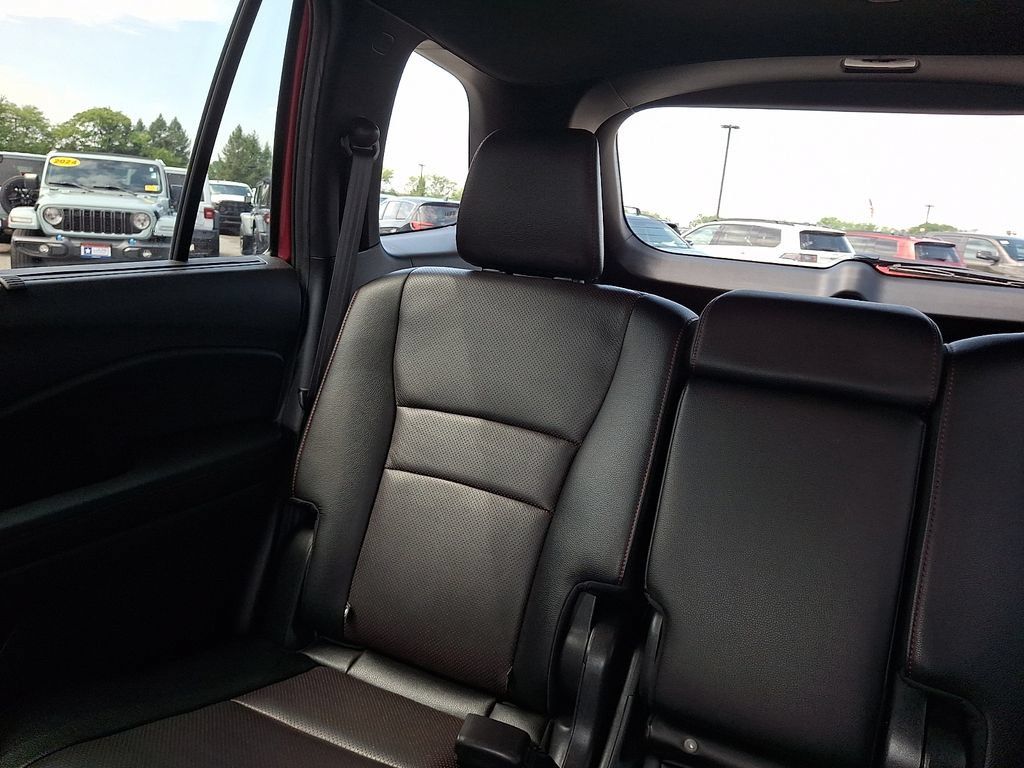 Used 2024 Honda Passport Black Edition image 19