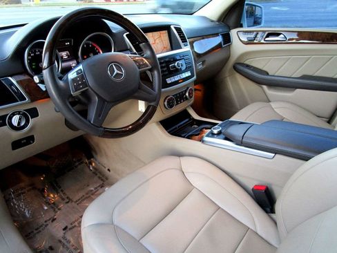 Used 2016 Mercedes-Benz GL 450 4MATIC 4dr GL 450 image 13