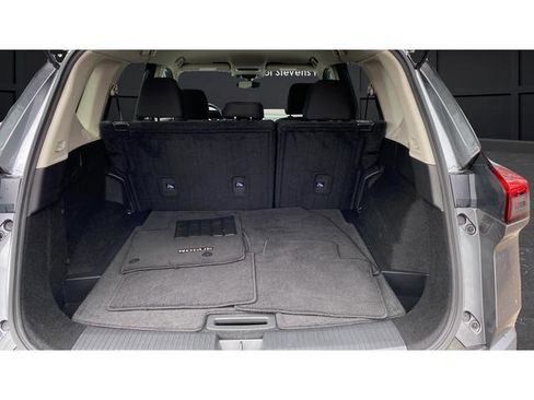 Used 2023 Nissan Rogue S image 26