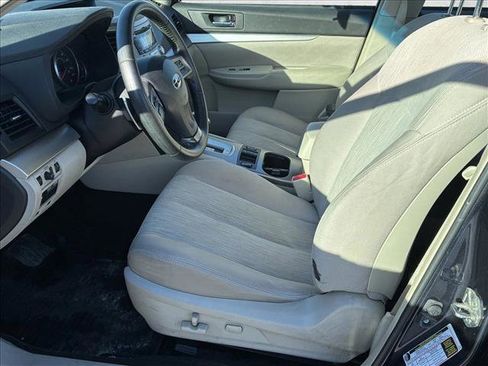 Used 2013 Subaru Legacy 2.5i Premium w/ All-Weather Pkg image 11