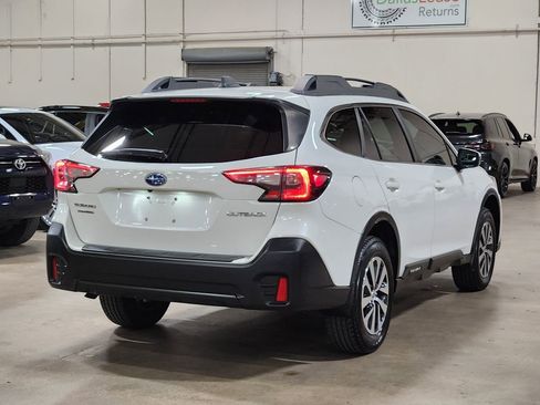Used 2021 Subaru Outback Premium image 8