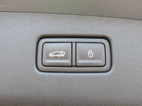 Used 2022 Genesis GV70 2.5T w/ Select Package image 29