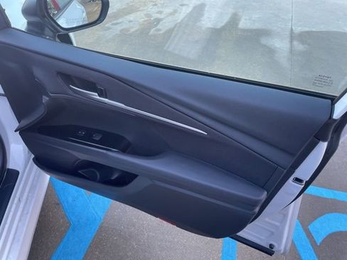 Used 2025 Toyota Camry LE image 17