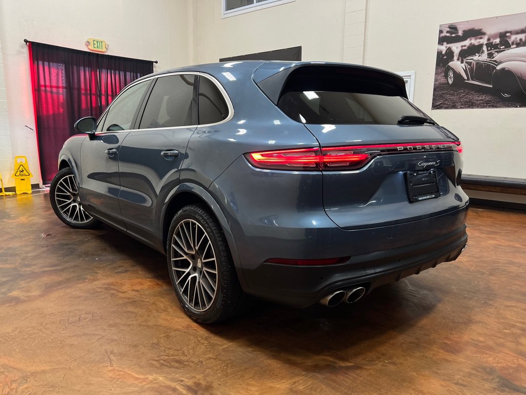 Used 2019 Porsche Cayenne S AWD/4WD image 2