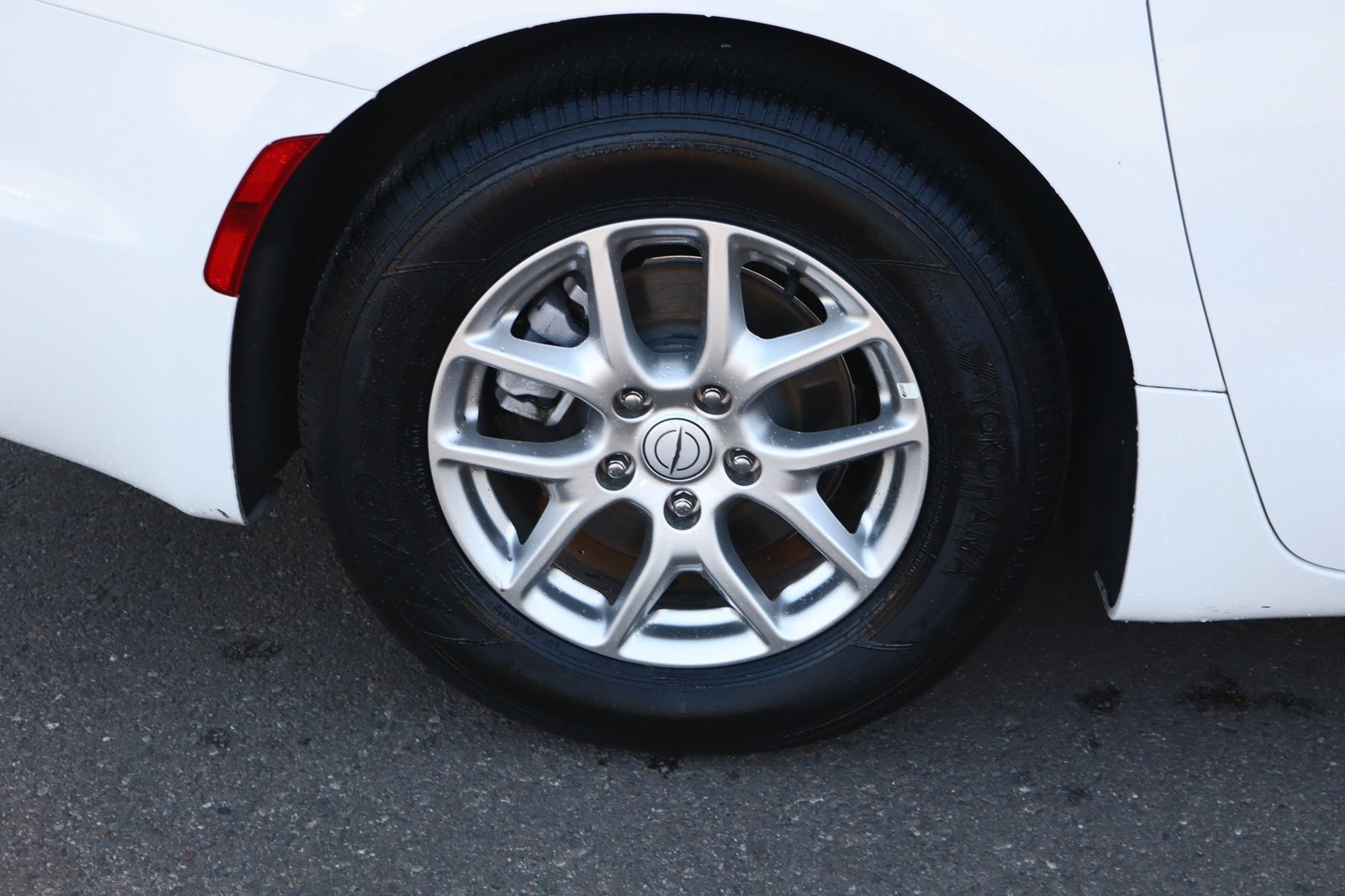 Used 2026 Chrysler Pacifica Select FWD image 11