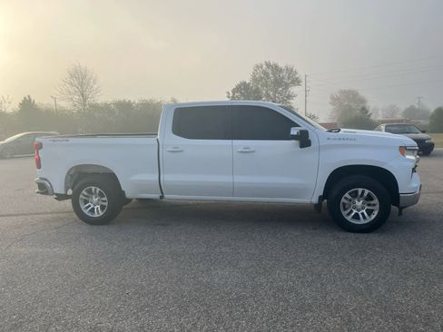 Used 2023 Chevrolet Silverado 1500 LT image 7