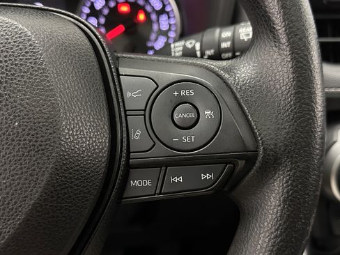Used 2019 Toyota RAV4 XLE image 22