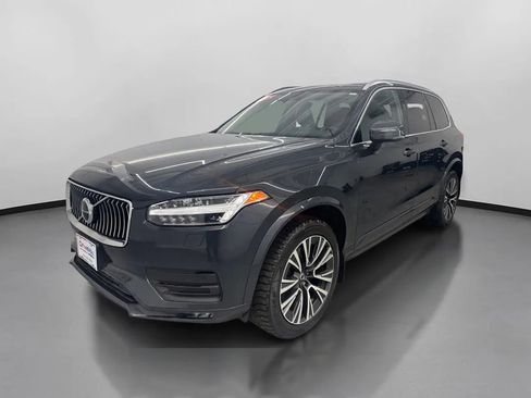 Used 2021 Volvo XC90 T5 Momentum w/ Protection Package image 4