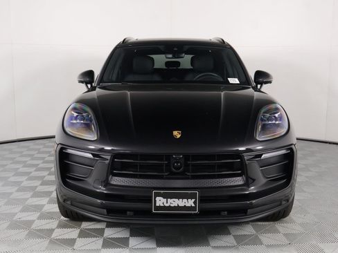 Certified 2026 Porsche Macan AWD/4WD image 10