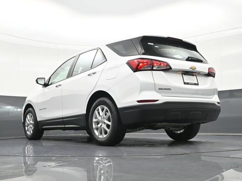 Used 2022 Chevrolet Equinox LS FWD image 25