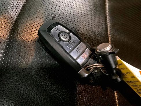 Used 2022 Ford Mustang Premium RWD image 19