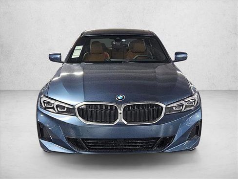 Certified 2025 BMW 330i Sedan w/ Premium Package RWD image 6