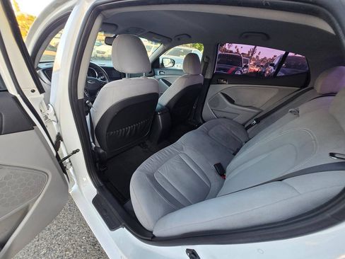 Used 2011 Kia Optima LX FWD image 24