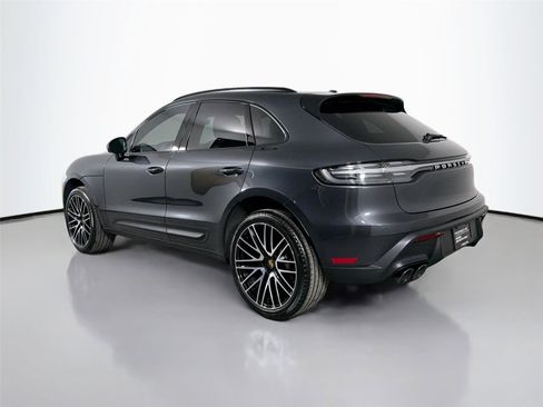 Certified 2026 Porsche Macan AWD/4WD image 2