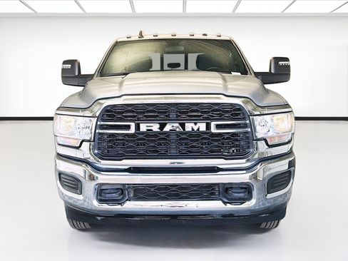 Used 2024 RAM 3500 Tradesman w/ Chrome Appearance Group image 2