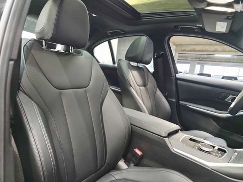 Used 2025 BMW 330i xDrive Sedan w/ Convenience Package image 27