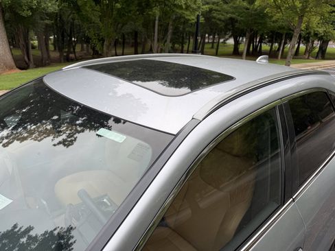 Used 2025 Lexus RX 350 Premium w/ Accessory Package (Z1) FWD image 9