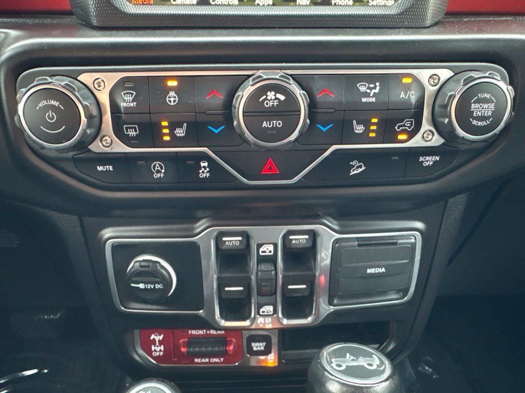 Used 2018 Jeep Wrangler Unlimited Rubicon AWD/4WD image 31