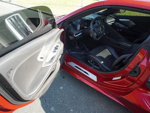 Used 2022 Chevrolet Corvette Stingray Premium Conv w/ Z51 Performance Package image 13