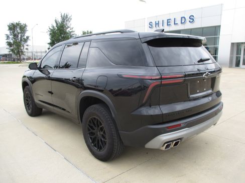 Used 2025 Chevrolet Traverse Z71 w/ LPO, Cargo Package AWD/4WD image 4