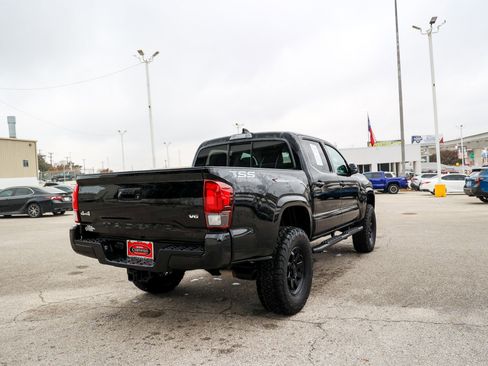 Certified 2023 Toyota Tacoma SR5 image 8