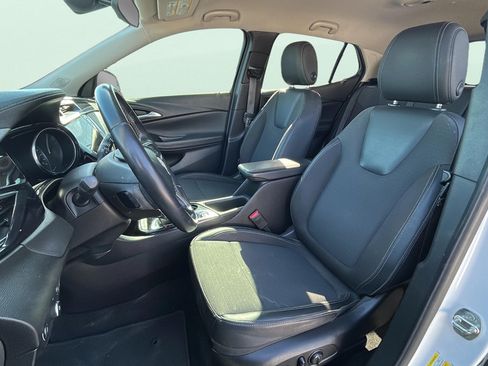 Used 2020 Buick Encore GX Preferred w/ Cold Weather Comfort Package FWD image 12