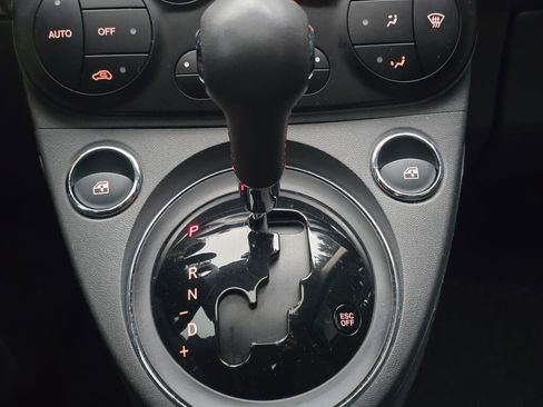 Used 2018 FIAT 500 Lounge image 38