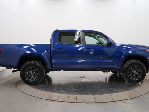 Used 2023 Toyota Tacoma SR5 AWD/4WD image 8