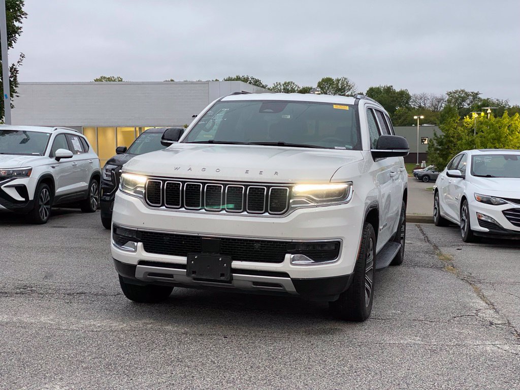 Used 2024 Jeep Wagoneer Series II AWD/4WD image 3