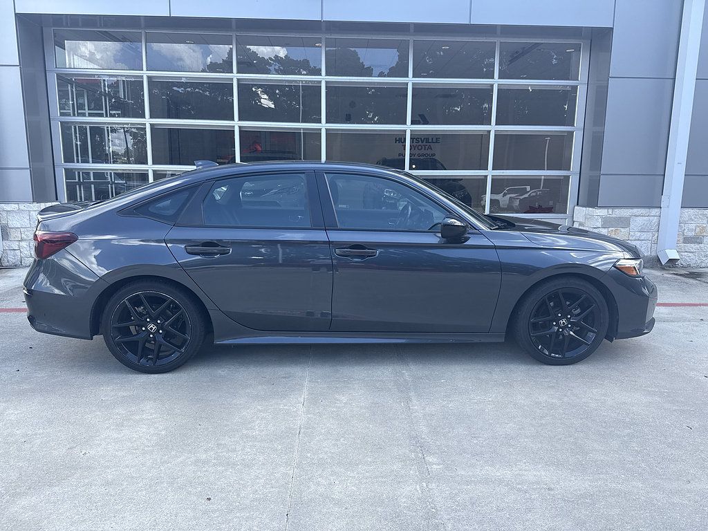 Used 2025 Honda Civic Sport image 10