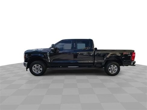 Used 2025 Ford F250 XLT w/ FX4 Off-Road Package image 5