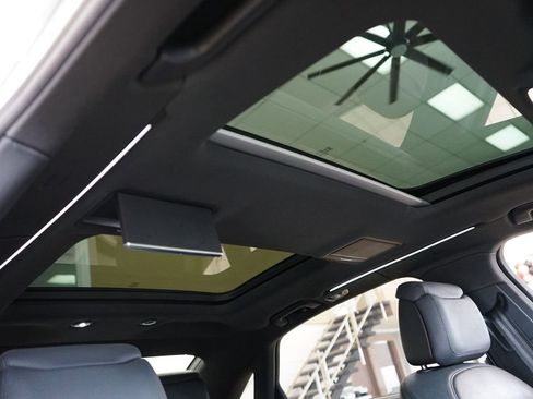 Used 2015 Audi A8 L TDI w/ Premium Package image 11