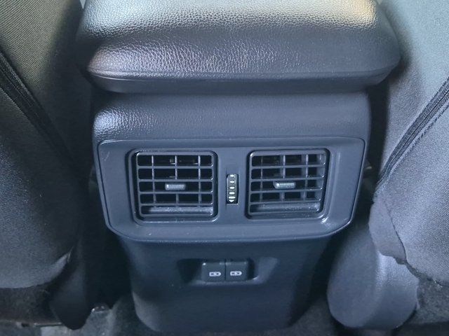 Used 2025 Toyota RAV4 XLE AWD/4WD image 16