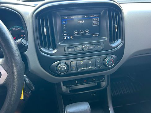 Used 2020 Chevrolet Colorado W/T w/ WT Convenience Package RWD image 4