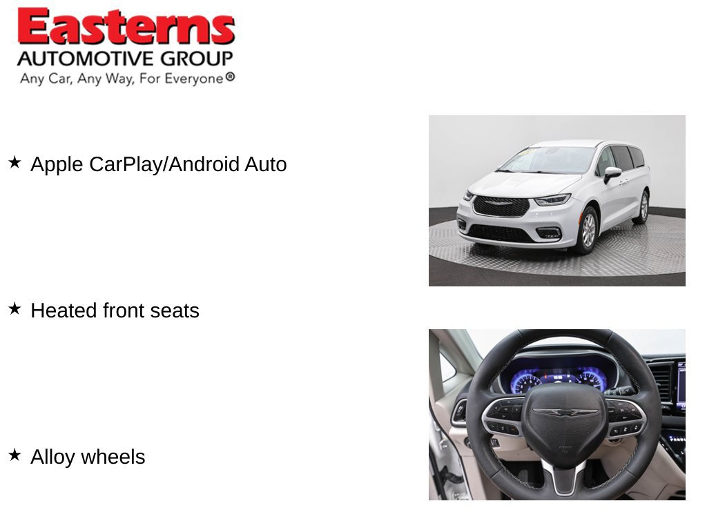 Used 2023 Chrysler Pacifica Touring-L FWD image 12