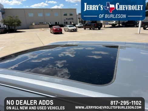 Used 2023 Nissan Rogue SL w/ SL Premium Package FWD image 9