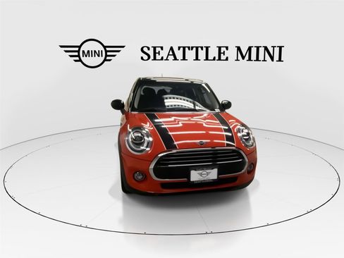 Used 2020 MINI Cooper 4-Door Hardtop FWD image 3