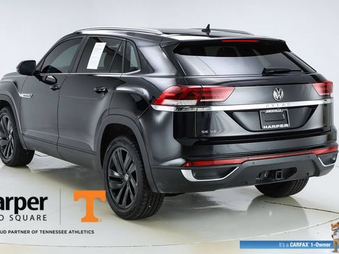 Used 2023 Volkswagen Atlas Cross Sport SE w/ Panoramic Sunroof Package FWD image 7