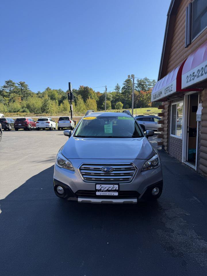 Used 2017 Subaru Outback 2.5i Limited AWD/4WD image 3