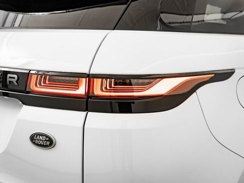 Used 2023 Land Rover Range Rover Evoque R-Dynamic SE image 17