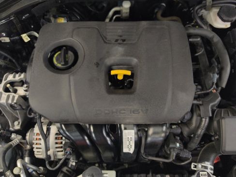 Used 2020 Hyundai Elantra SEL FWD image 30