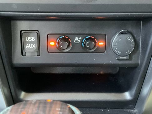 Used 2016 Toyota 4Runner Limited AWD/4WD image 26