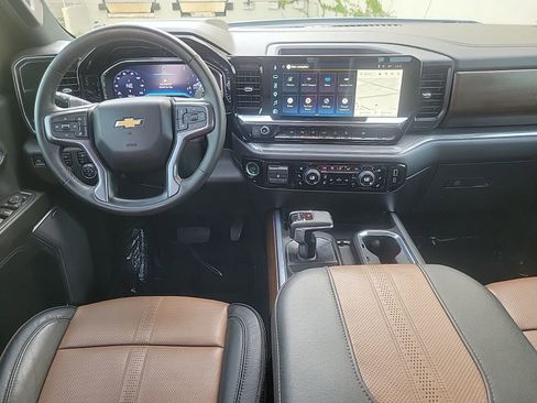 Used 2024 Chevrolet Silverado 1500 High Country w/ Technology Package AWD/4WD image 18