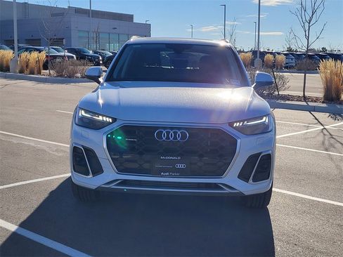 Certified 2024 Audi Q5 e Prestige image 8