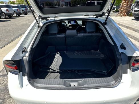 Used 2023 Toyota Prius XLE FWD image 21