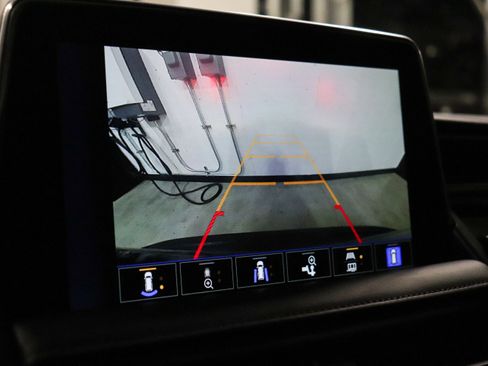 Used 2023 Chevrolet Tahoe RST w/ Luxury Package image 35