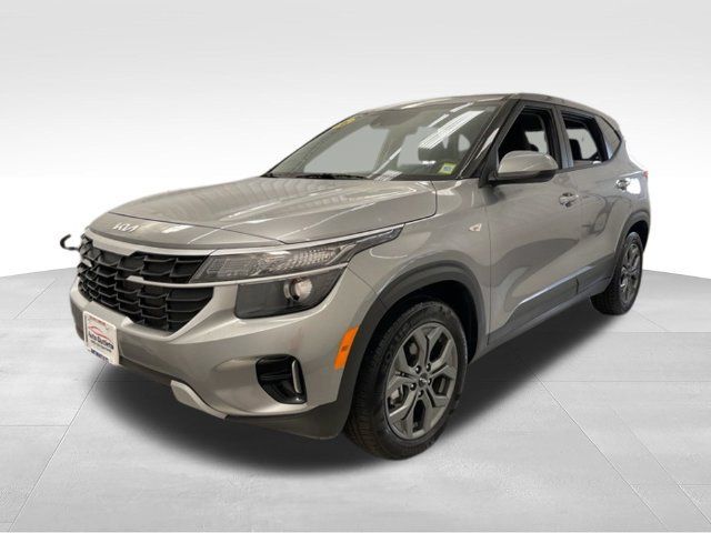 Used 2026 Kia Seltos LX FWD image 3