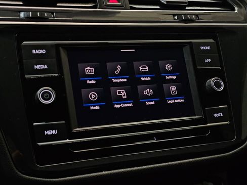 Used 2022 Volkswagen Tiguan S image 27